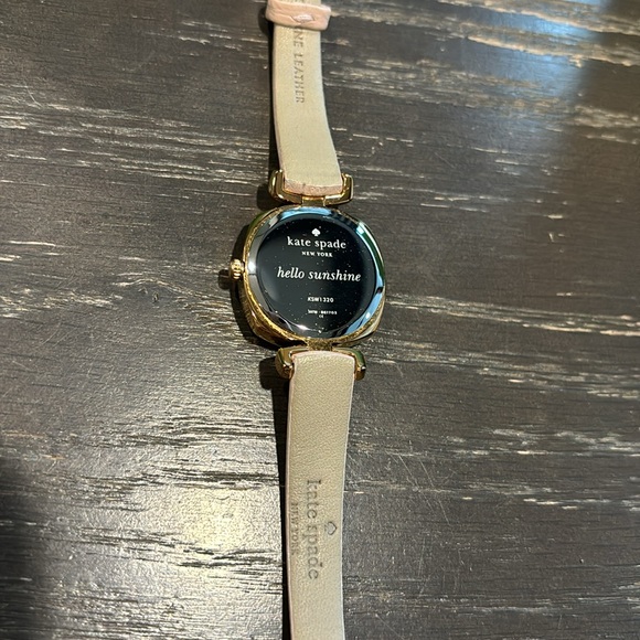 Kate Spade blush pink watch ♠️ - Picture 3 of 3